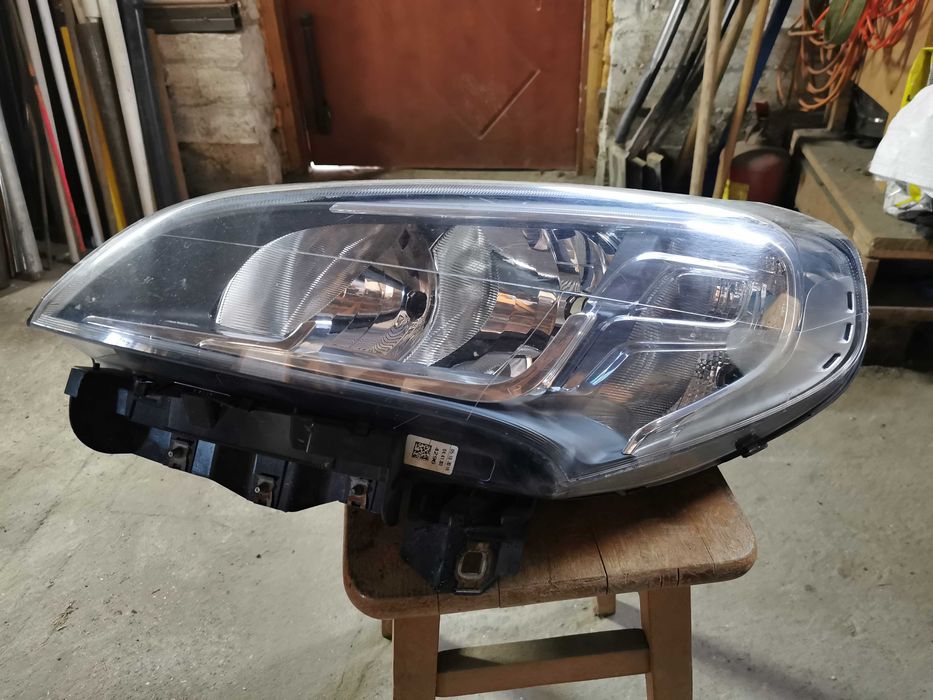 reflektor lewy fiat doblo 2015