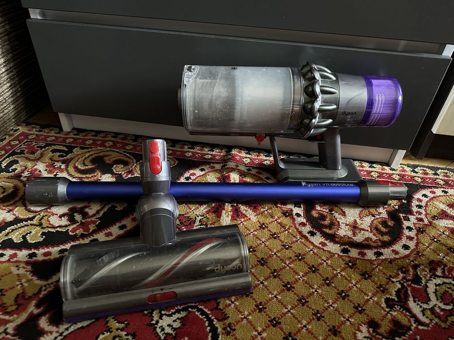 аккумуляторный пылесос Dyson V11