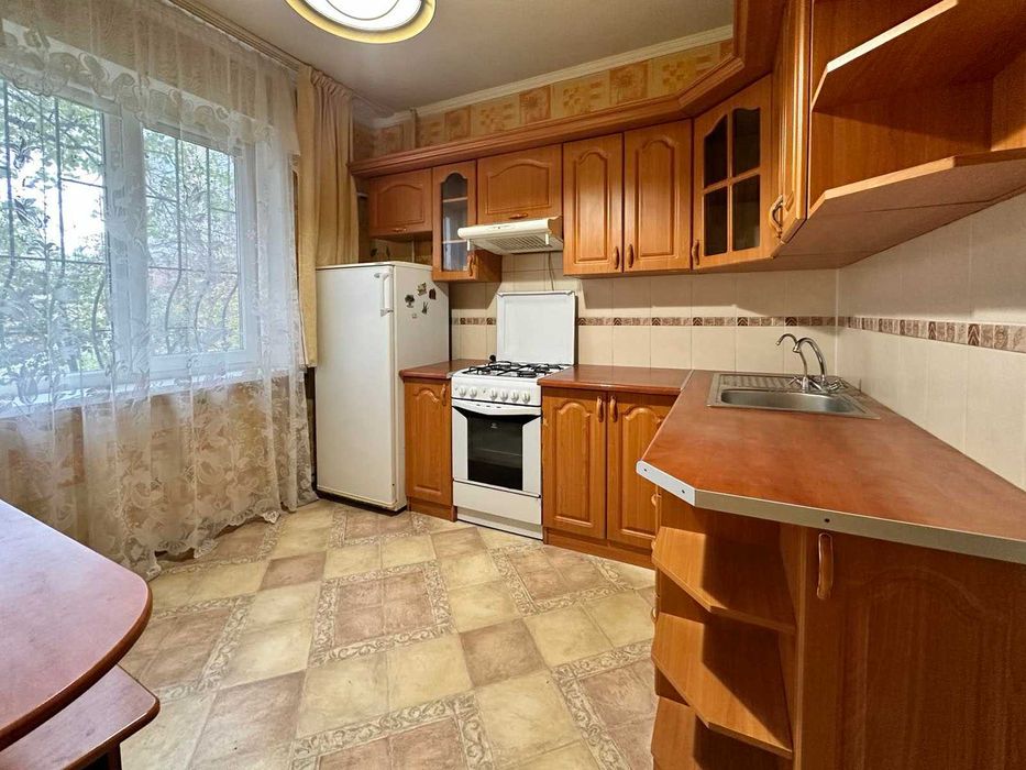 1ком Миколи Закревського 31, Троещина