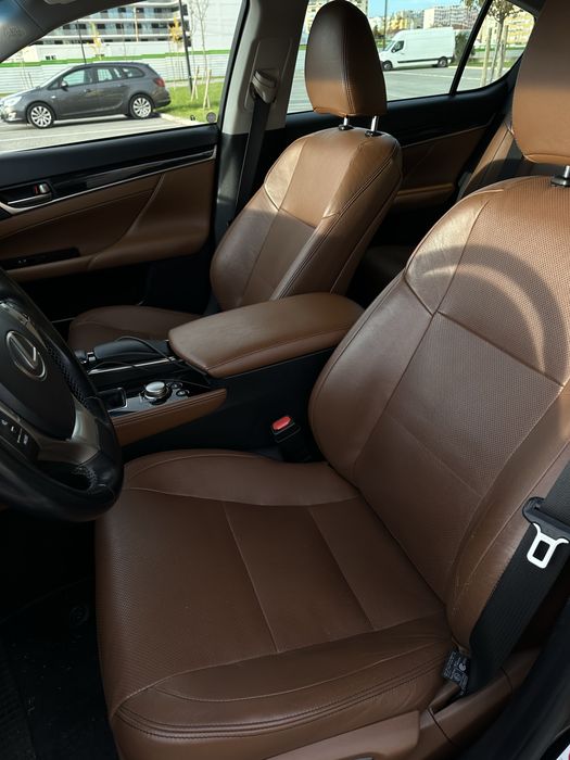 Lexus GS 300h Executive - Luxo e Fiabilidade Japonesa