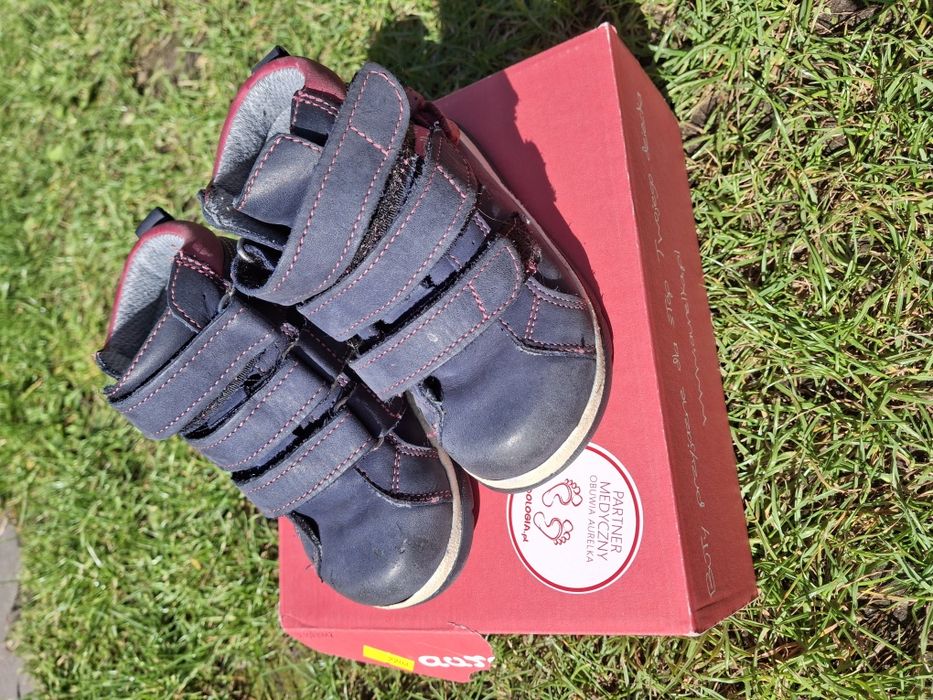 Buty aurelka rozmiar 21 plus wkładki supinujace