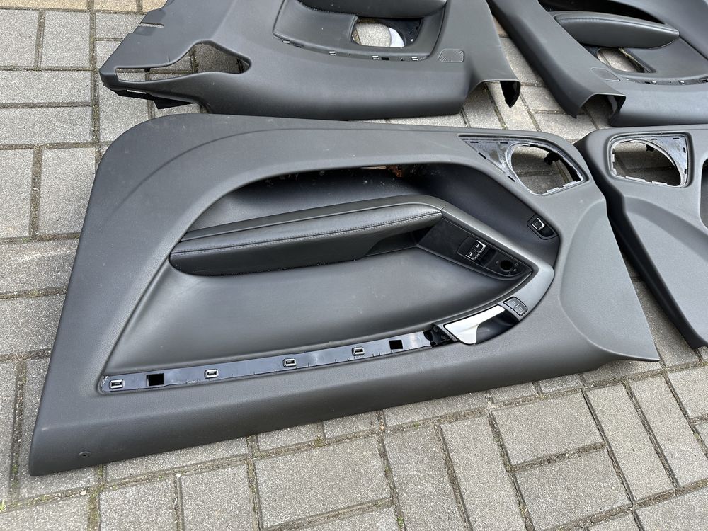 AUDI A5 S5 8T Coupe lift podłokietnik tapicerki drzwi