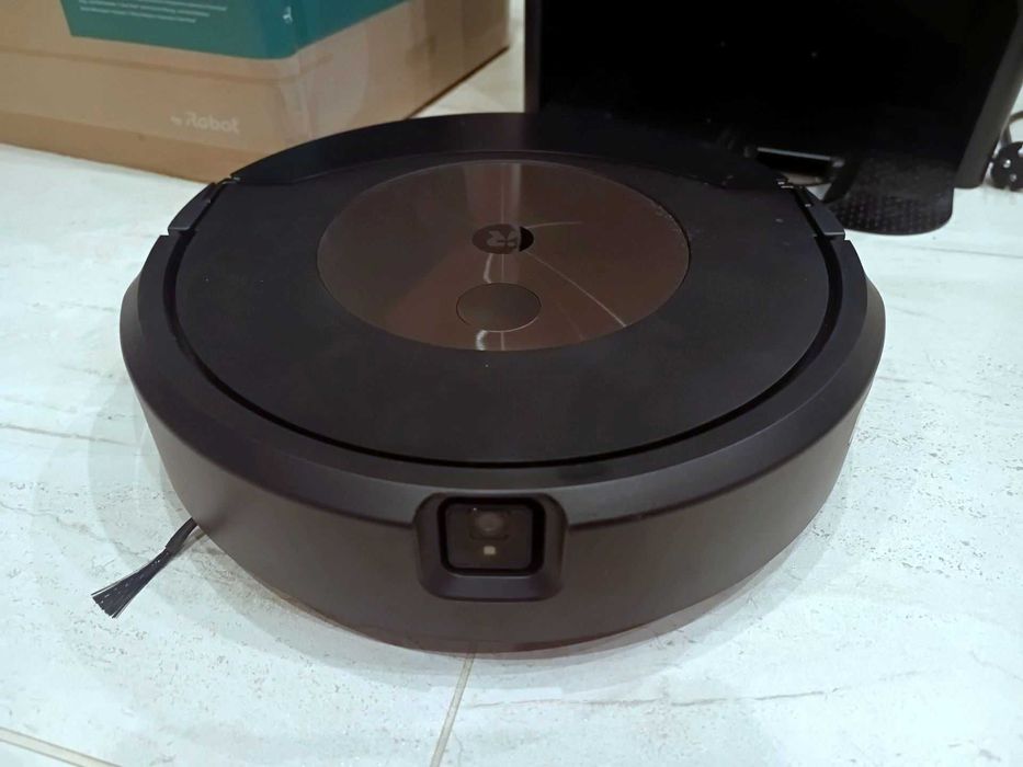 Odkurzacz robot sprzątający Roomba Combo j9+ stacja Clean Base AutoFil