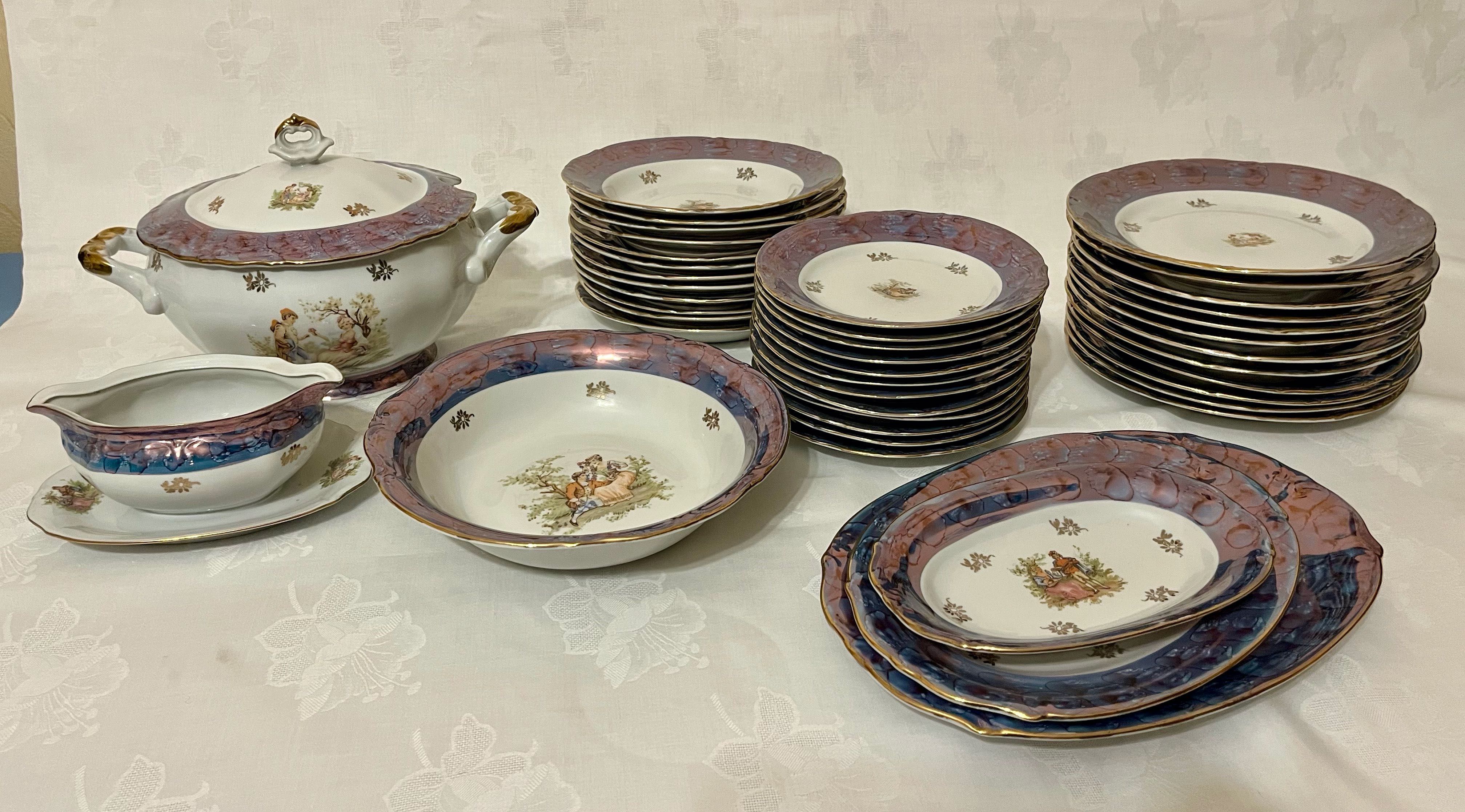 Zestaw obiadowy porcelanowy Chodzież na 12 osób - 42 elementów
