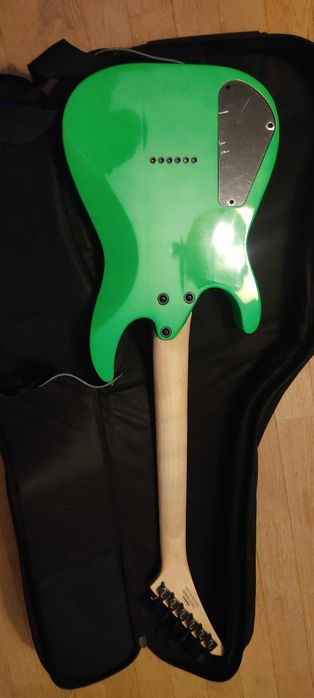 Guitarra Jackson Minion