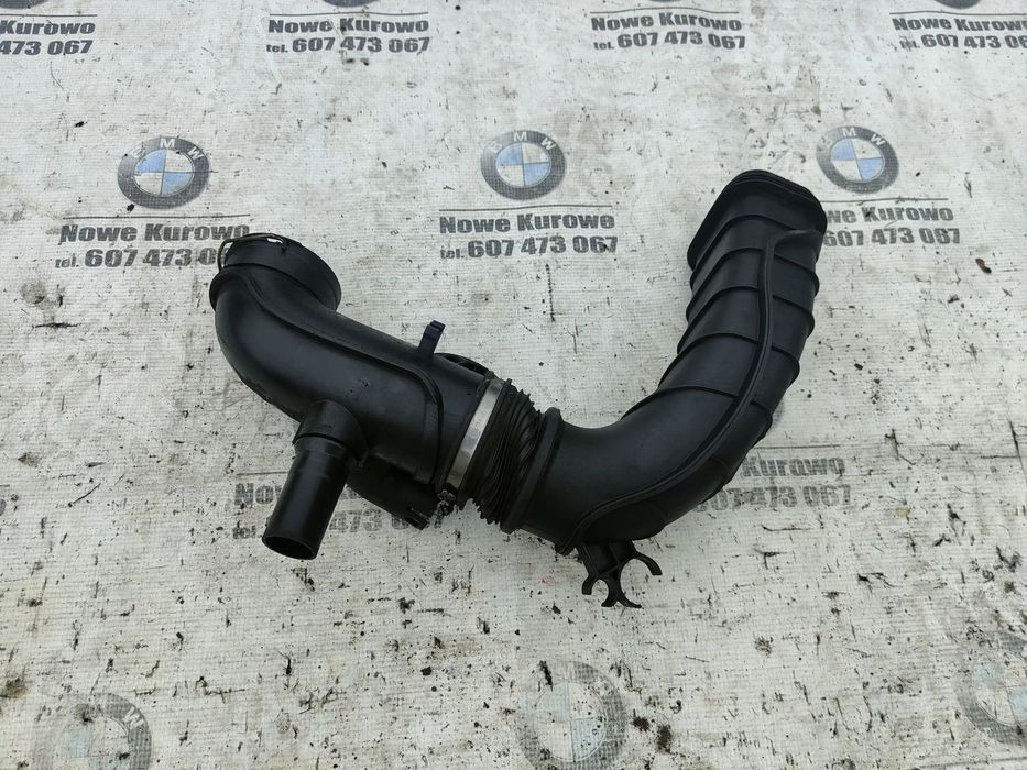 BMW F10 F11 2.0d Rezonator rura dolot powietrza 8508047