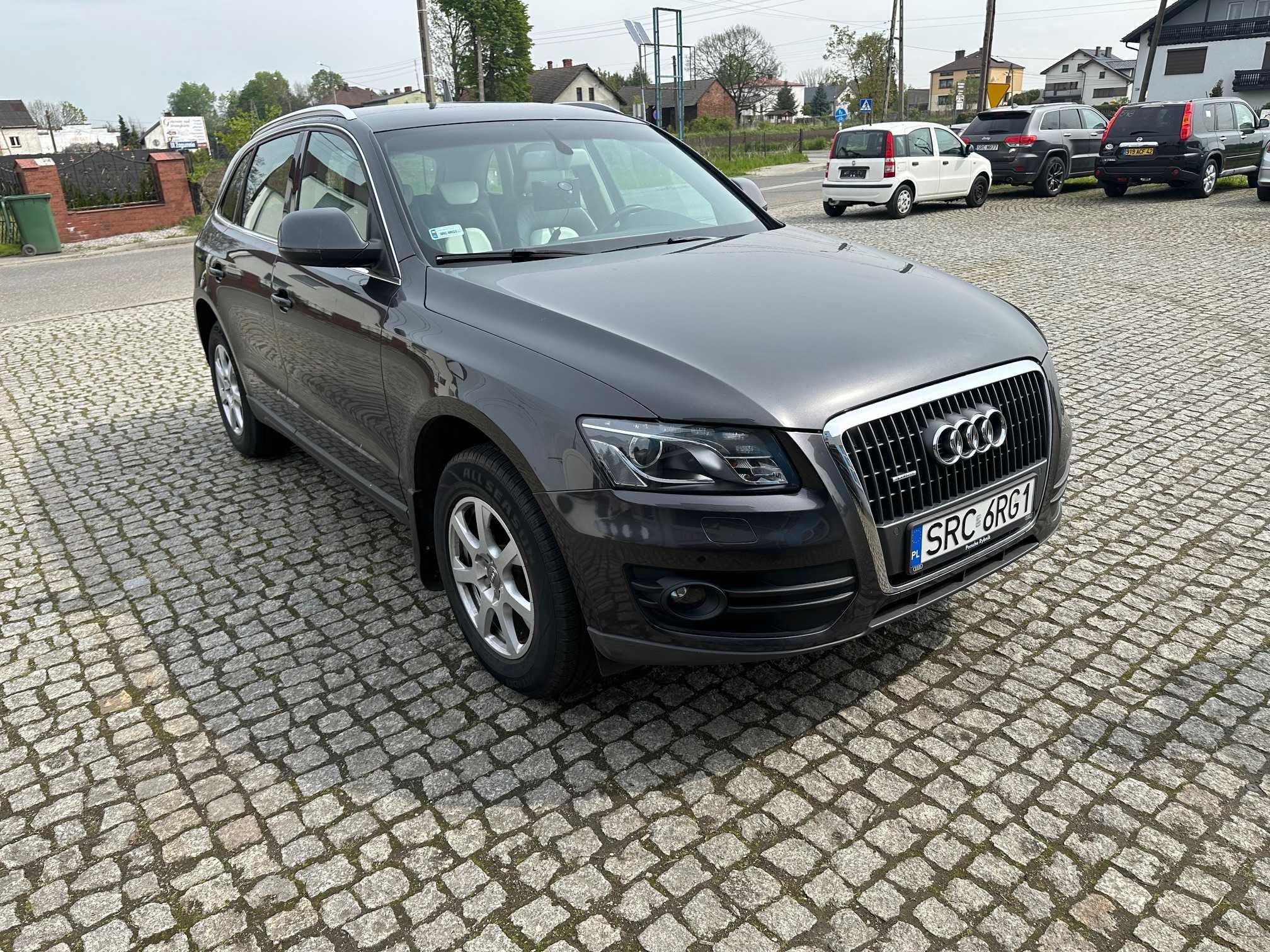 AUDI Q5 2,0 D,  rok 2010,