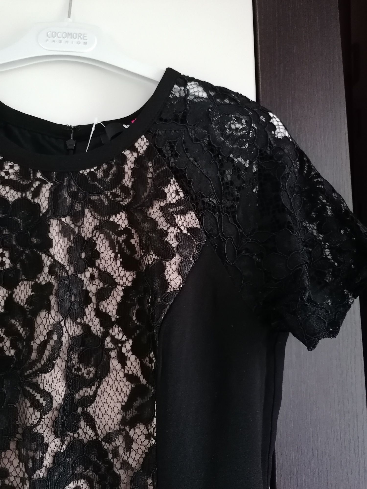Czarna koronkowa sukienka r. 40