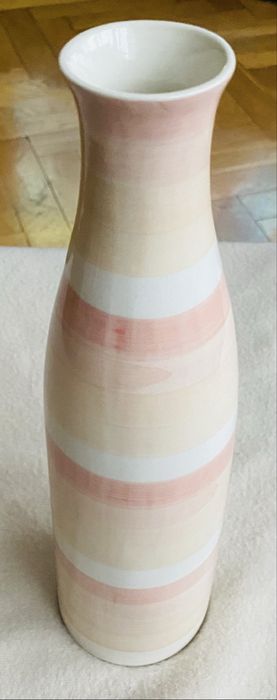 Ozdobny wazon podłużny