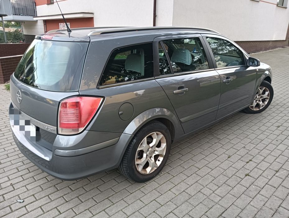Opel Astra 1.9 CDTI 120 km 2006 rok kombi