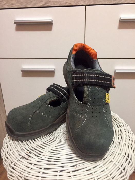 Nowe buty BHP z blachą / sandałki khaki rozm 38