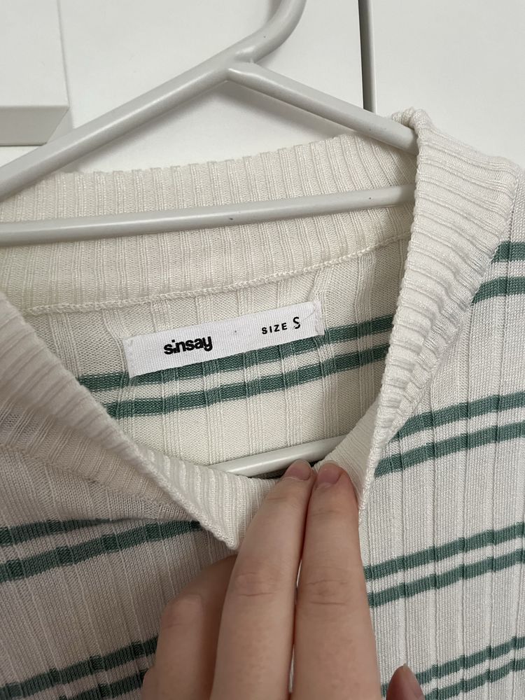 Sweter w paski sinsay
