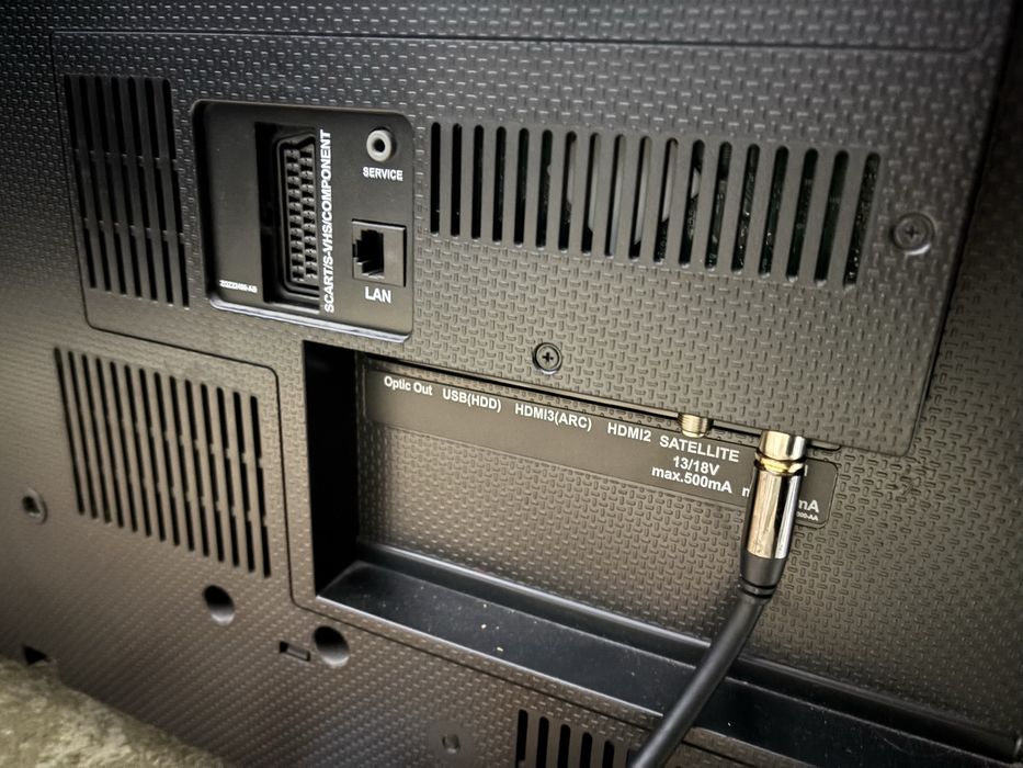 Telewizor LED Grundig 55 cali z wbudowanym dekoderem DVBT2