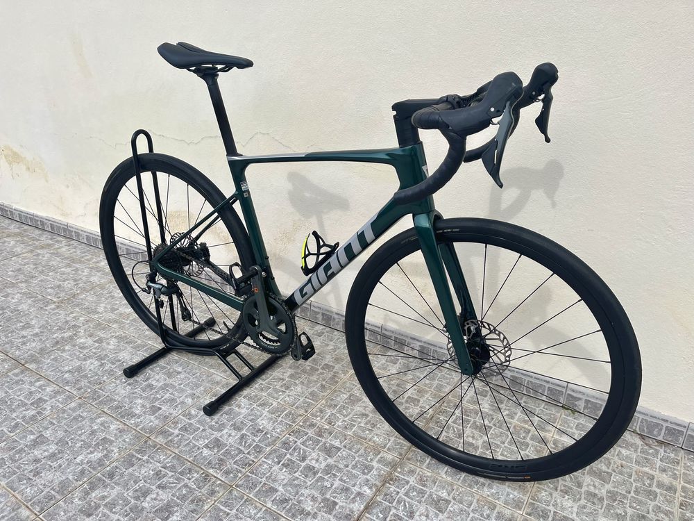 Bicicleta de estrada - Giant Defy Advanced 3