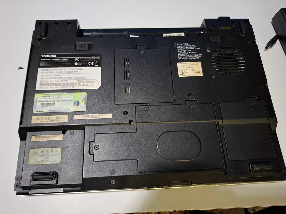 Toshiba M70 intel windows HDD160gb