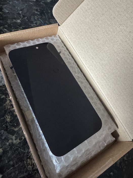 Дисплей  айфон 15prо