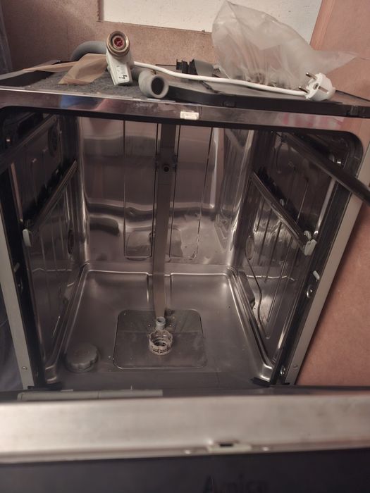 Zmywarka do zabudowy na części Amica ZIM689E