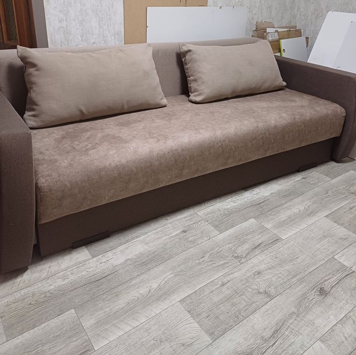 Продам диван еврокнижку.