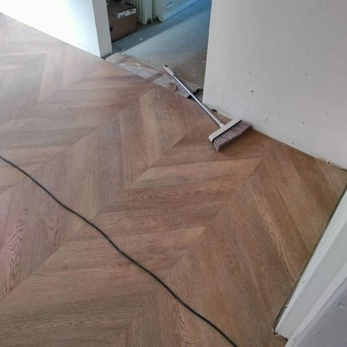 Montaż, układanie paneli, podłogi. 8%VAT