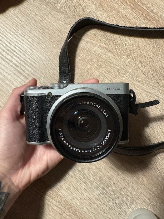 Camera Fujifilm XA2 + Objetiva 15-45