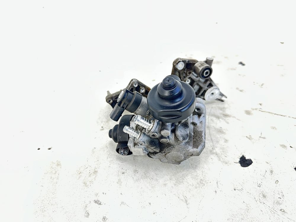 Audi A4 B8 pompa paliwa wtryskowa 2.7 TDI V6 CGKA A5 8T Q5