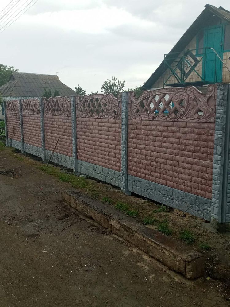 Глянцевий забор ворота хвіртки євроогорожа бетонний забор