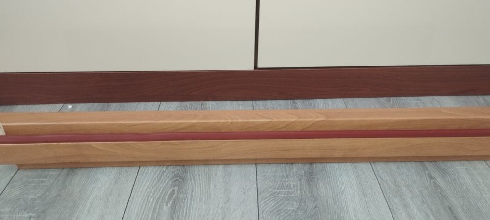Belka górna ościeżnicy drzwi jasnobrązowa 83-88,5 cm MCF