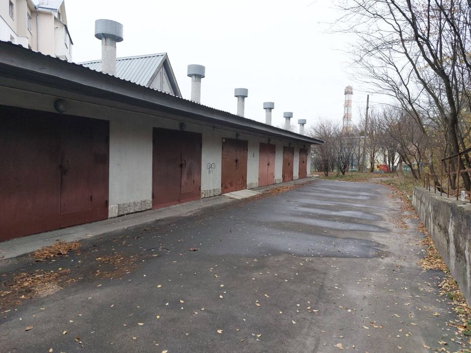 Продається гараж на Дружбі