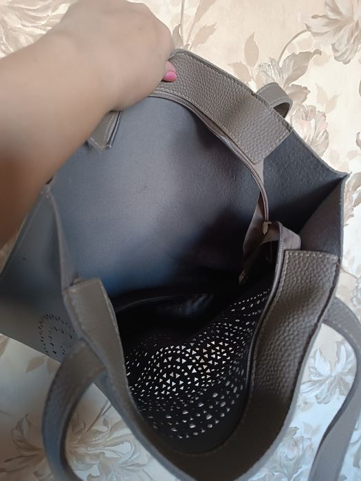 Сумки крос-боді і шопер