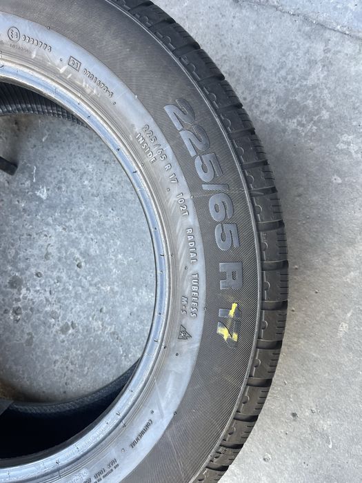 Шини щимові R17 225 65 Continental Склад Осокорки RLX