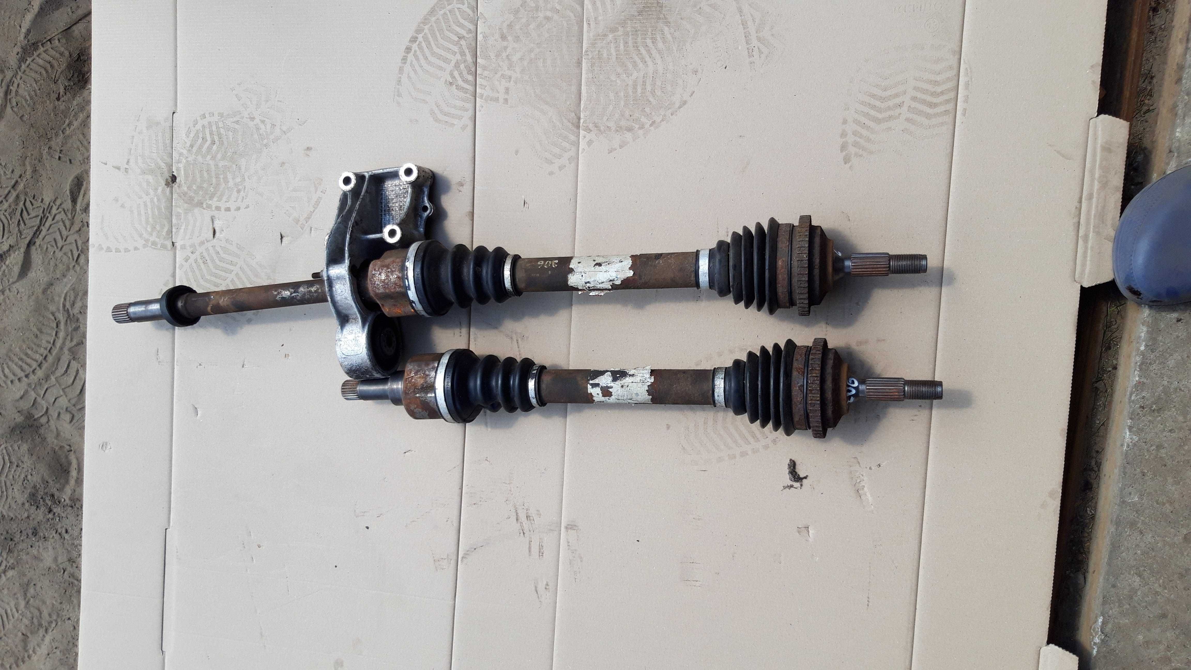 Polos Prawa Lewa Peugeot 206 1,1 8 V Komplet