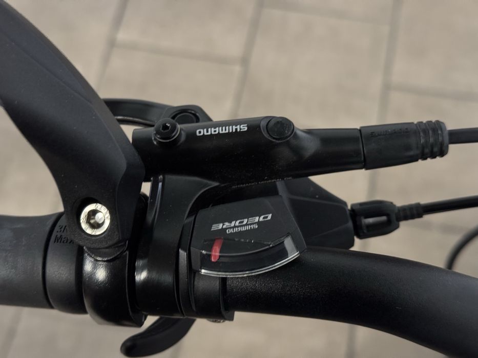 Rower Cube Touring EXC, rama M, mało używany - jak nowy