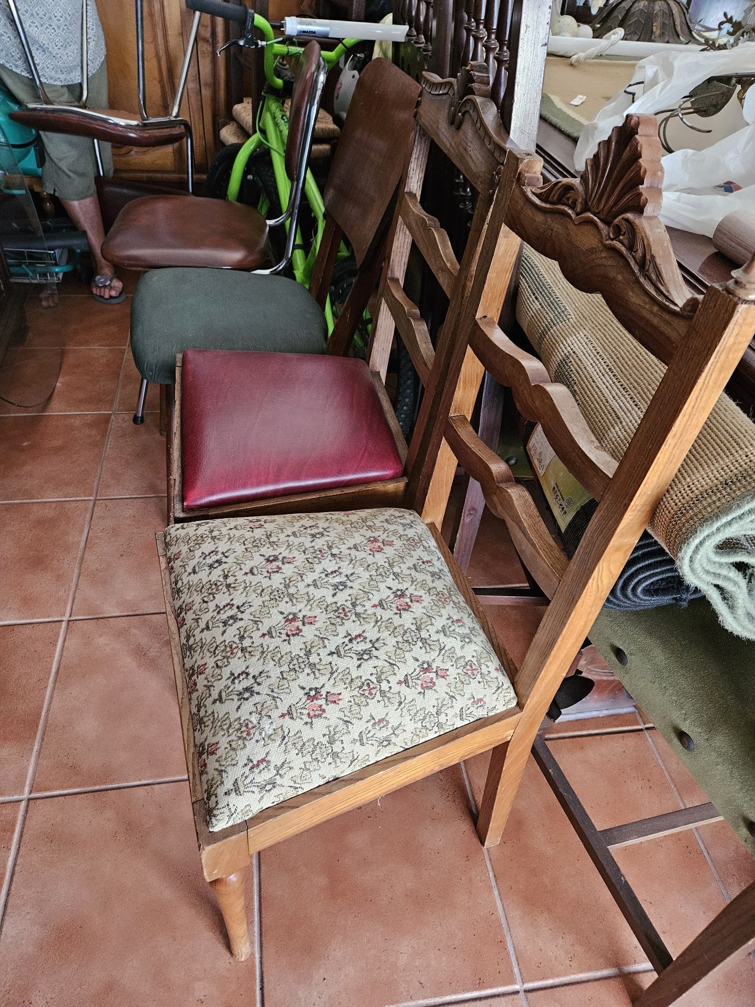 Cadeiras antigas para decoracao