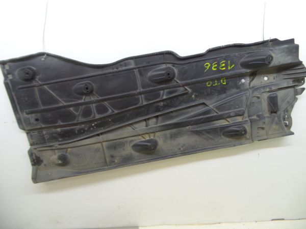 Blindagem inferior do motor AUDI A3 Limousine (8VS, 8VM)