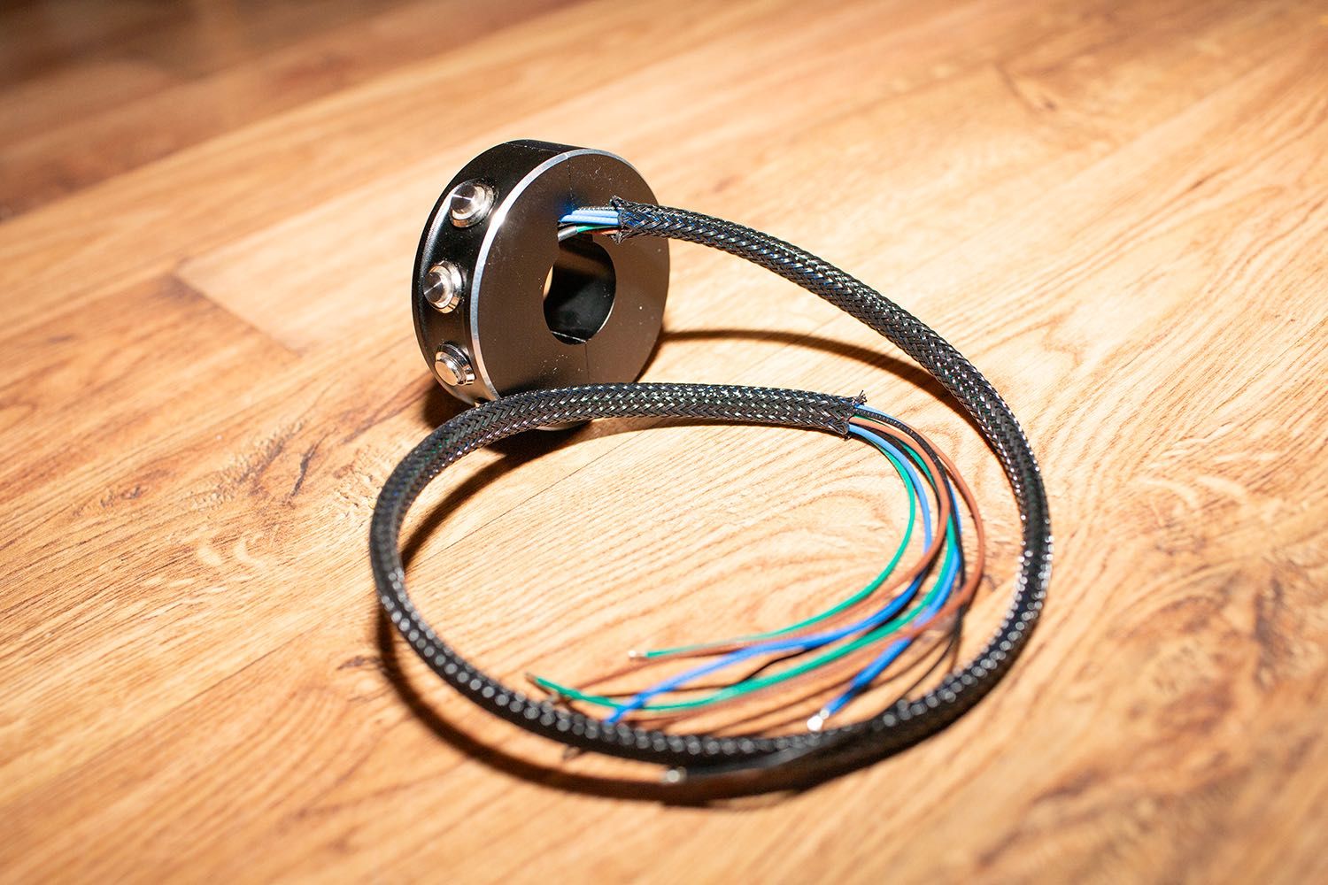 przełącznik motocyklowy mini na kierownicę 22mm chopper streetfighter