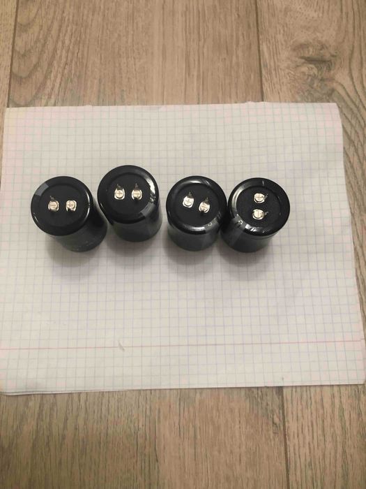 Електролітичні Конденсатори Epcos 330мF 400V 105C