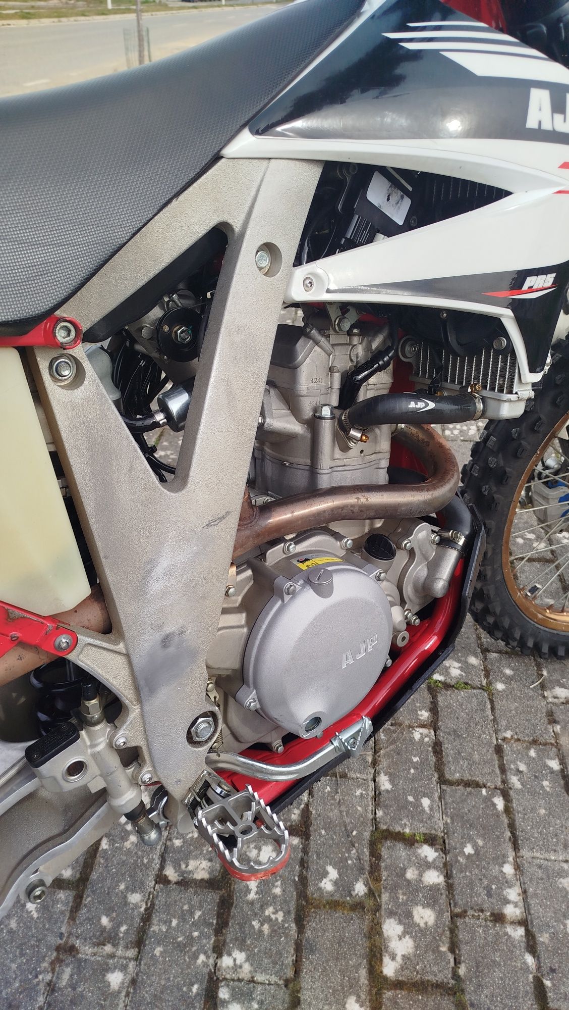 AJP PR5 enduro 250