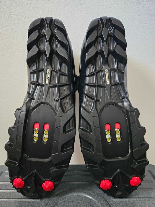 Sapatos Shimano Tam. 42 e 43 c/Travessas "NOVOS"