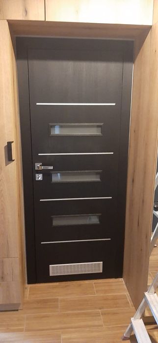 Drzwi łazienkowe 80 prawe