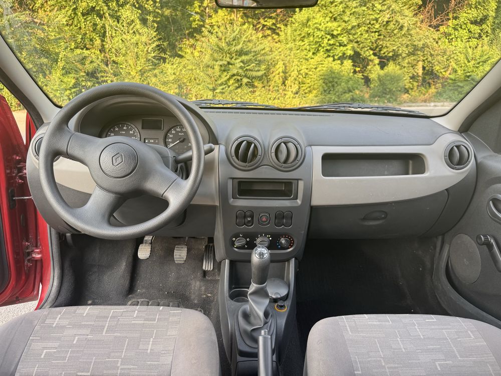 Renault Logan 1.4 2009 року з МІНІМАЛЬНИМ пробігом
