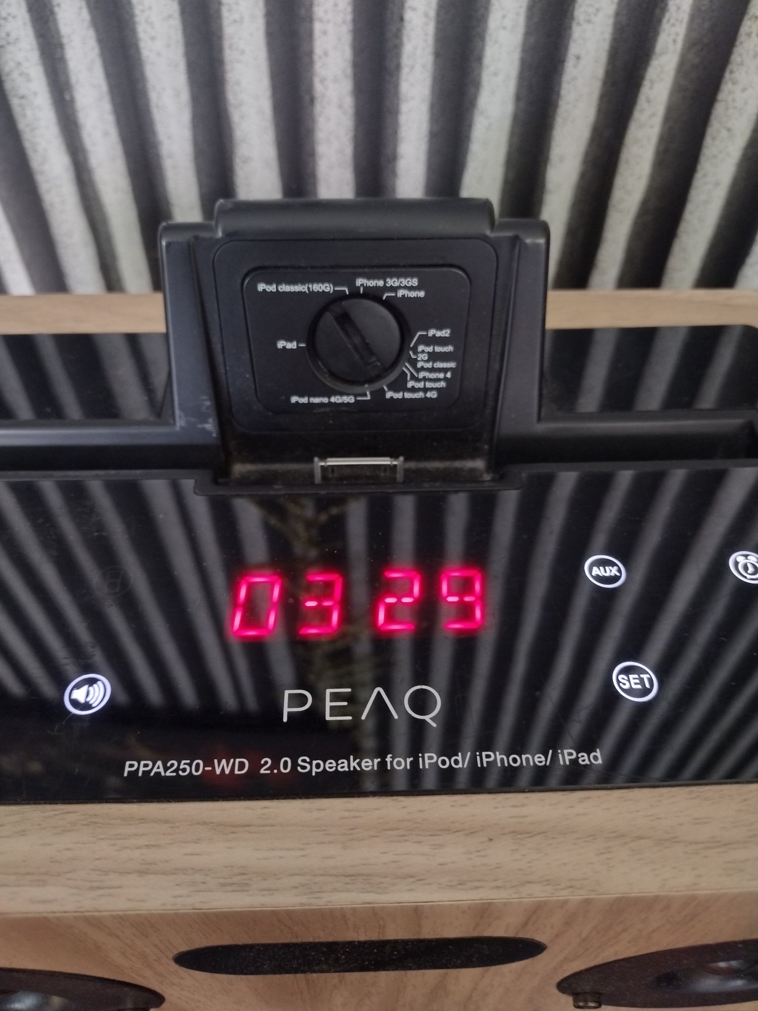PEAQ speaker for pod iphone i pad