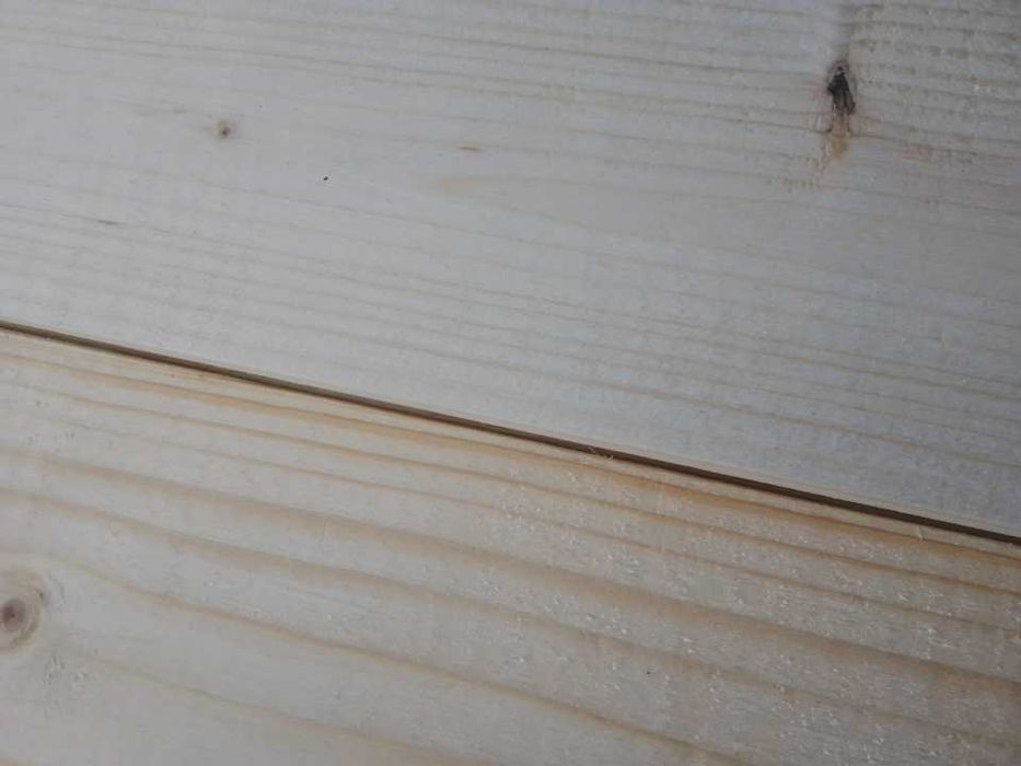 Drewniana deska ścienna, heblowana, naturalna, dekoracyjna