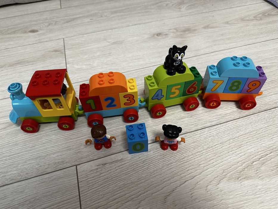 Lego Duplo ponad 8 zestawów