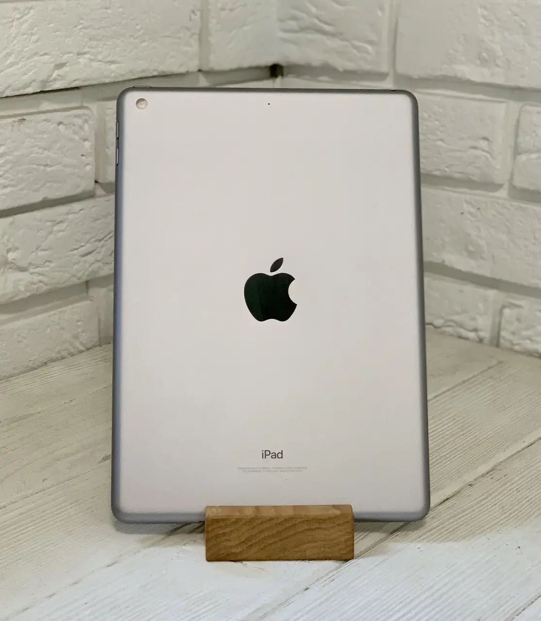iPad 6 покоління 9.7 128gb space Gray ідеал з гарантією Без обмежень