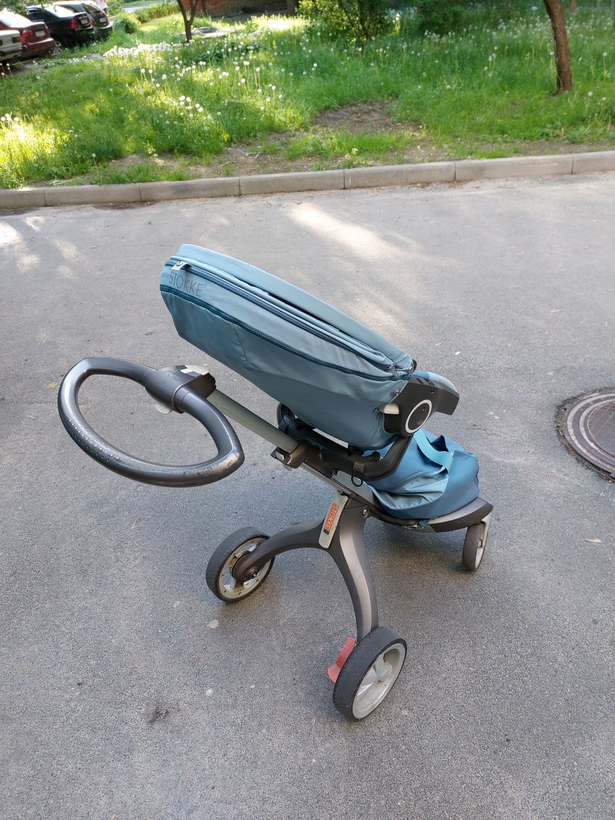 Продам коляску stokke