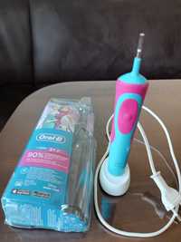 Зубна щітка Braun D12.513K Oral-B Kids Frozen