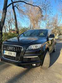 Авто Audi Q7 S-Line