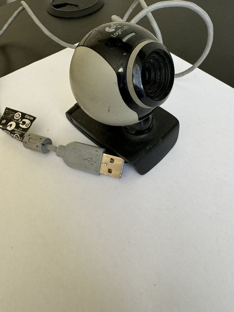 Веб камери Defender та Logitech