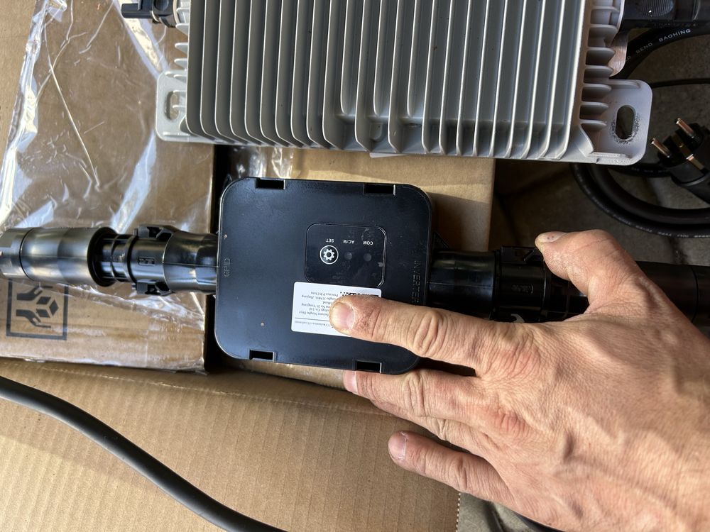 Mikro inwerter sieciowy 1600w Deye 4 mpp
