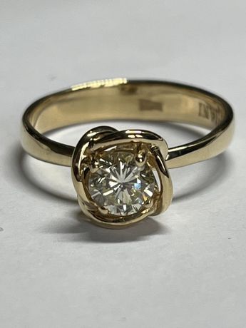 Діамант 0,59 ct . Бриллиант 0,59 ct золотое кольцо Damiani